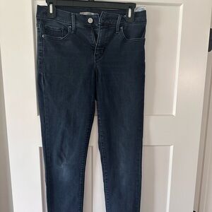 Black Levi skinny jeans